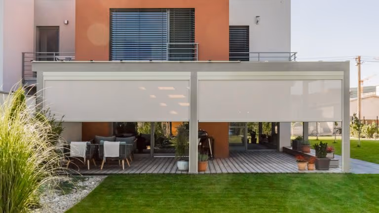 Pergola Santorini po realizácii v lokalite Bratislava, Slovensko